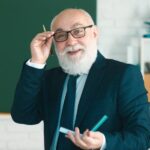 Pensione docenti a 67 anni? Accolto il ricorso di un professore, il tribunale di Brescia blocca l’uscita forzata e apre al trattenimento in servizio fino a 70 anni