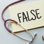 Produce certificati medici falsi a scuola, denunciato, licenziato e condannato dalla Corte dei Conti